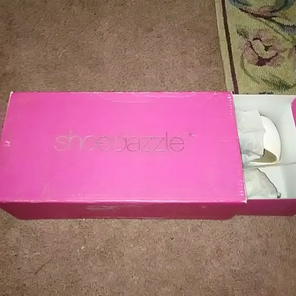 Shoes - Picture 4 of 4